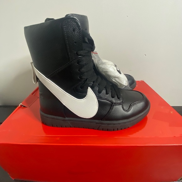 BRAND NEW!! Nike X Ricardo Tisci Dunk (BRAND NEW) - Picture 3 of 6
